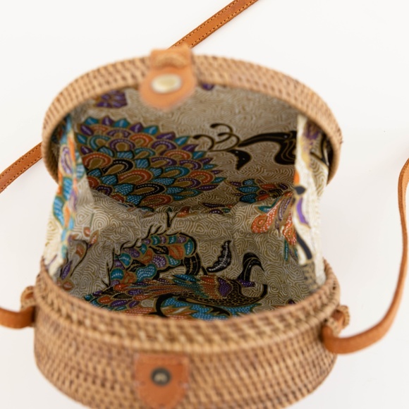 Round Rattan Woven Purse with Leather Strap - Picture 4 of 4